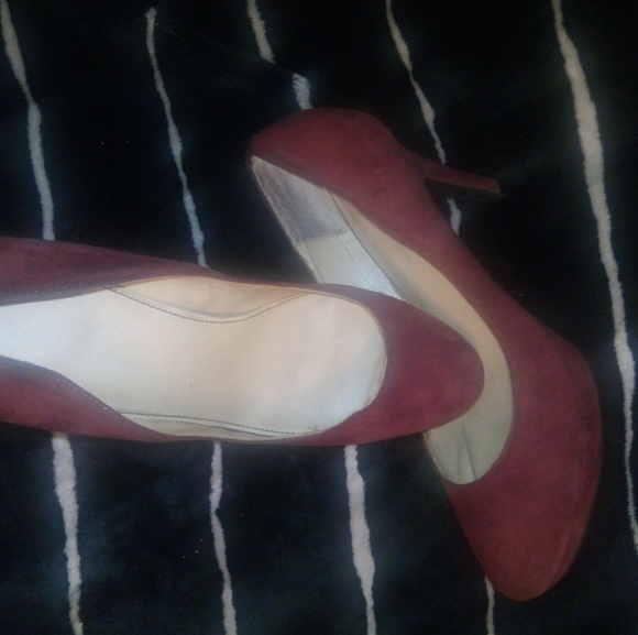 Marc Fisher Suede Almond Toe Platform Pumps Sz 10 - Picture 5 of 12